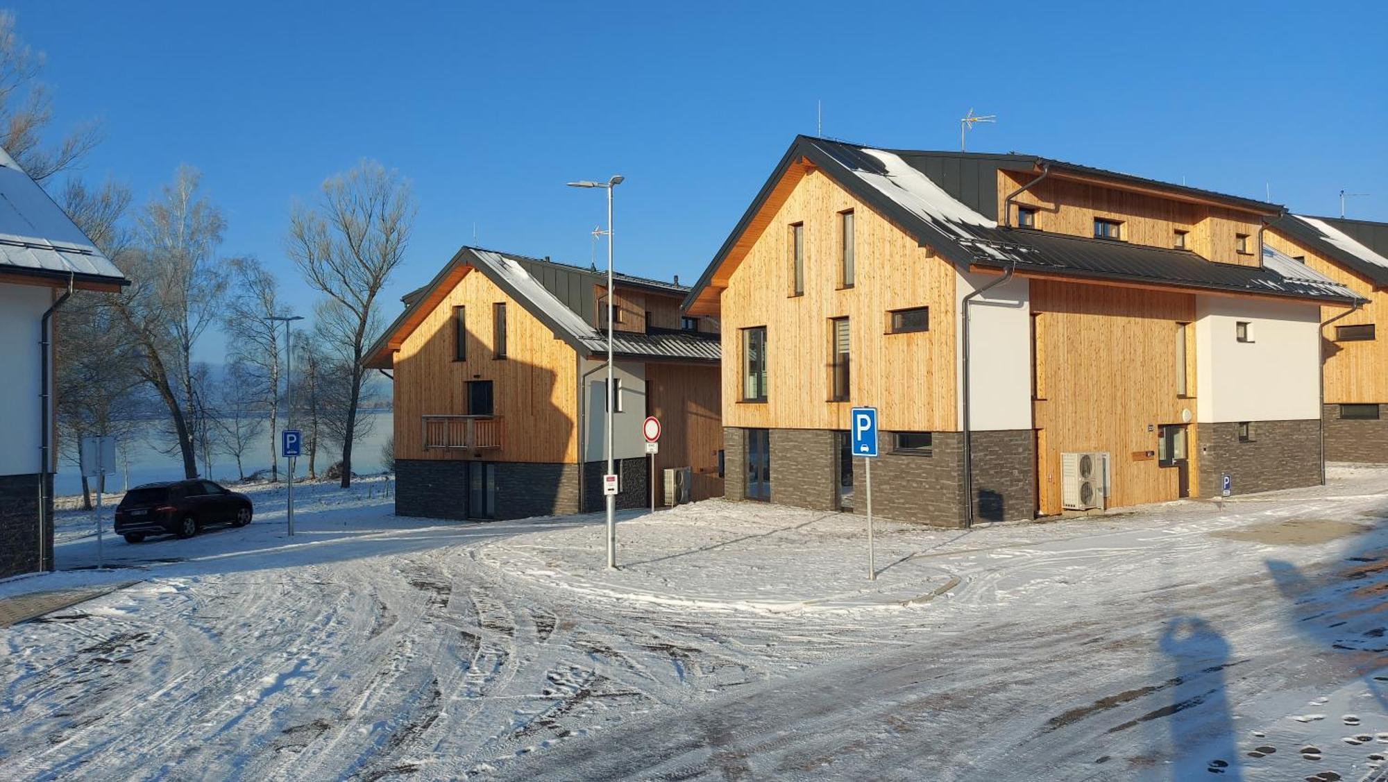 Lipno Apartments Bergmax, Ski Areal Lipno 16Min Dojezd - Resort Male Lipno S Terasou A Zahradkou, Parking Free Cerna v Posumavi Exterior photo