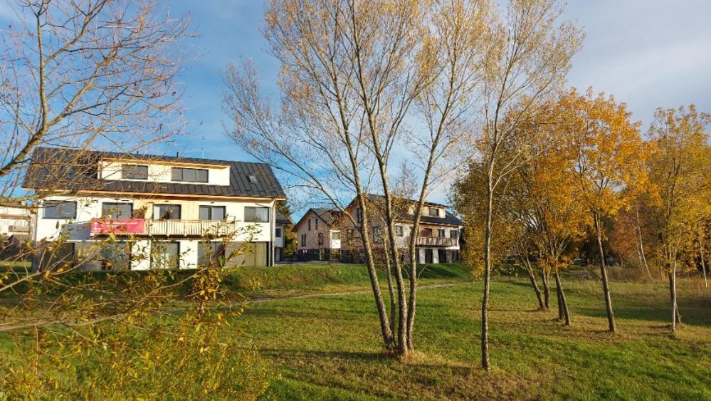 Lipno Apartments Bergmax, Ski Areal Lipno 16Min Dojezd - Resort Male Lipno S Terasou A Zahradkou, Parking Free Cerna v Posumavi Exterior photo